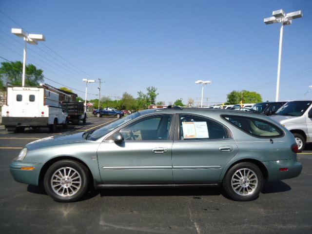 Photo of 2005 Mercury Sable
