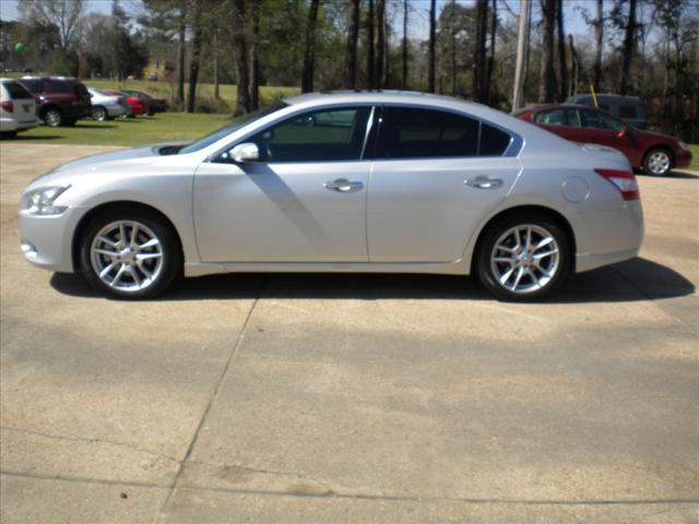 Photo of 2009 Nissan Maxima