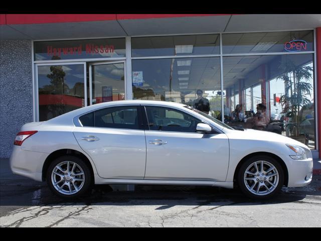 Photo of 2009 Nissan Maxima