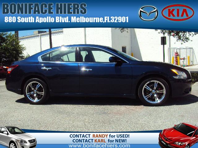 Photo of 2010 Nissan Maxima
