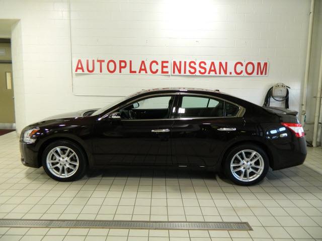 Photo of 2011 Nissan Maxima