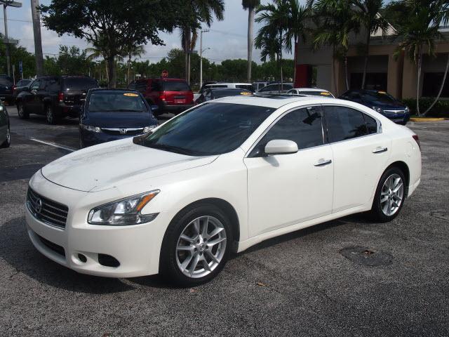 Photo of 2010 Nissan Maxima