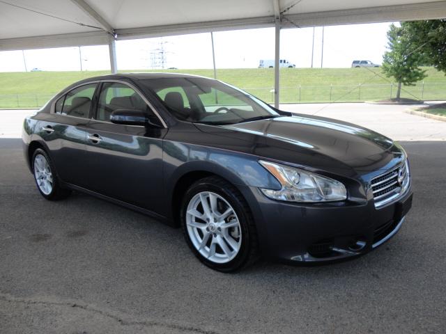 Photo of 2011 Nissan Maxima