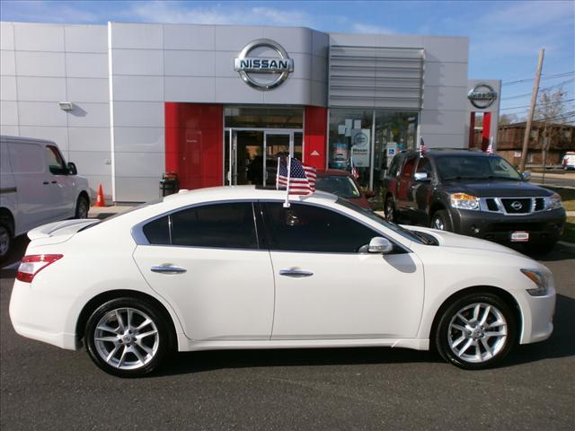 Photo of 2010 Nissan Maxima