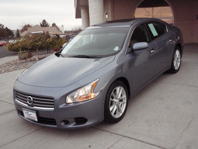 Photo of 2011 Nissan Maxima