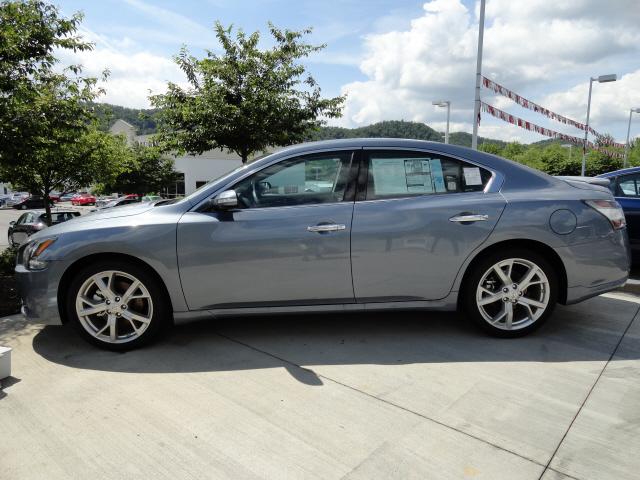 Photo of 2012 Nissan Maxima