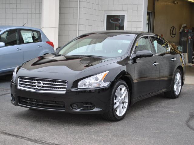 Photo of 2010 Nissan Maxima