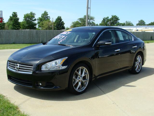 Photo of 2010 Nissan Maxima