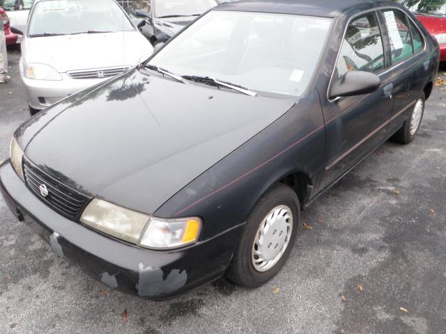 Photo of 1995 Nissan SENTRA