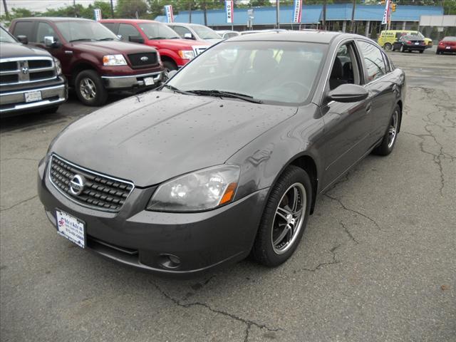 Photo of 2005 Nissan Altima