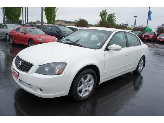 Photo of 2005 Nissan Altima