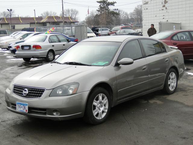 Photo of 2005 Nissan Altima