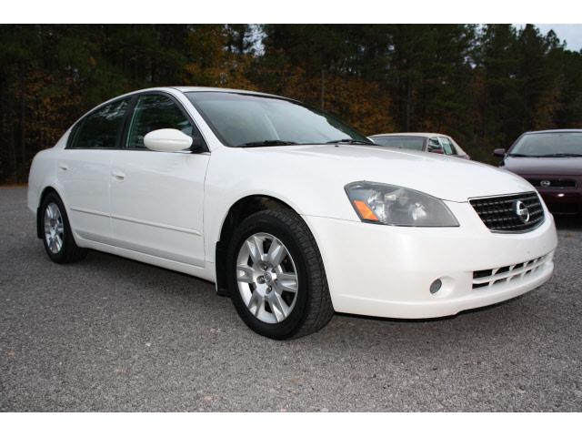 Photo of 2005 Nissan Altima