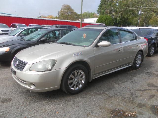 Photo of 2005 Nissan Altima