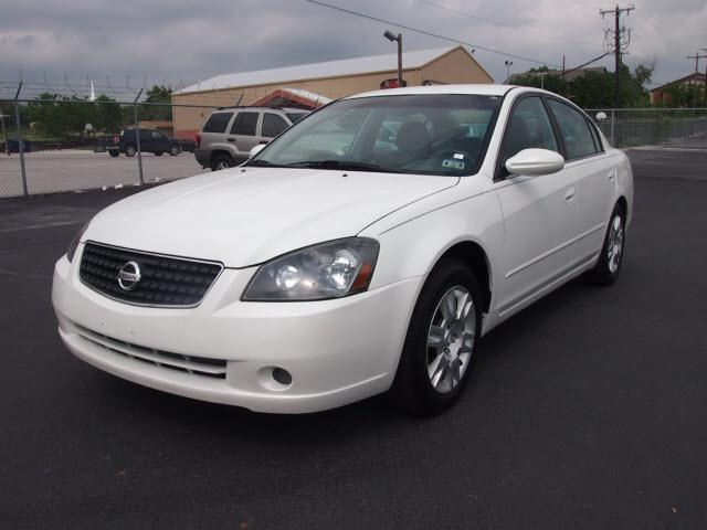 Photo of 2005 Nissan Altima Decatur Texas