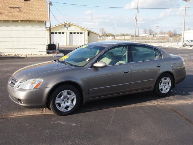 Photo of 2004 Nissan Altima