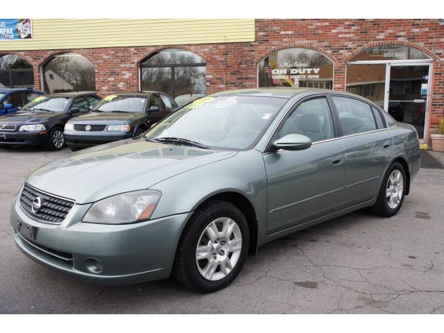Photo of 2005 Nissan Altima