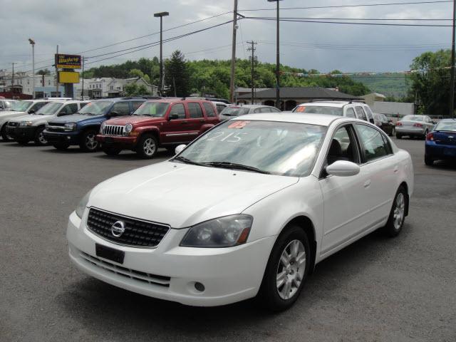 Photo of 2005 Nissan Altima