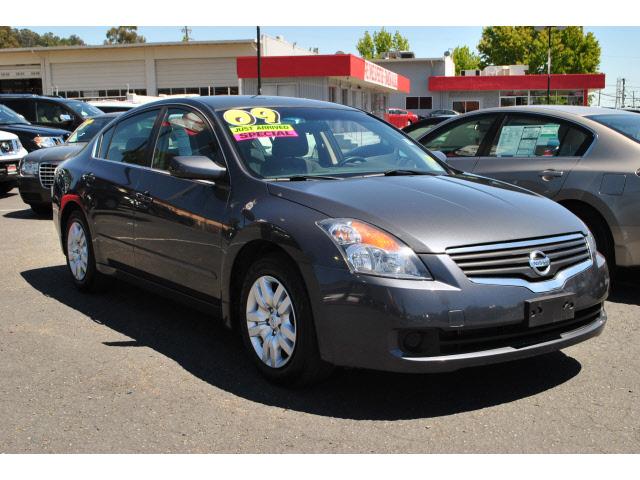 Photo of 2009 Nissan Altima