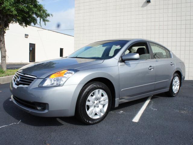 Photo of 2009 Nissan Altima