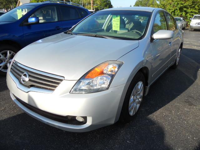 Photo of 2009 Nissan Altima