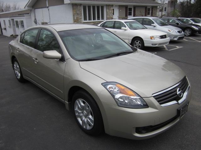 Photo of 2009 Nissan Altima