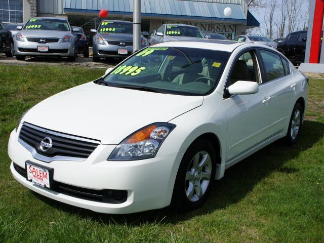 Photo of 2009 Nissan Altima