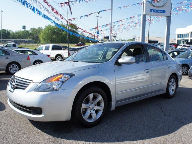 Photo of 2009 Nissan Altima