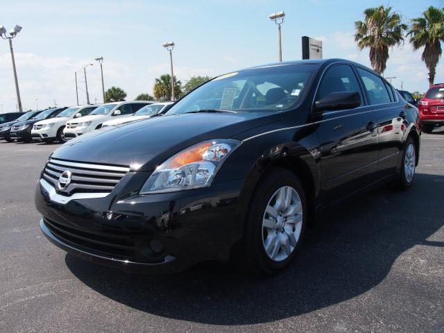 Photo of 2009 Nissan Altima