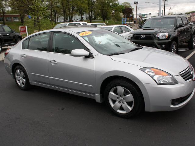 Photo of 2007 Nissan Altima
