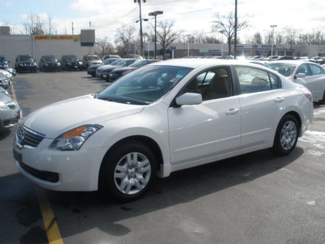 Photo of 2009 Nissan Altima