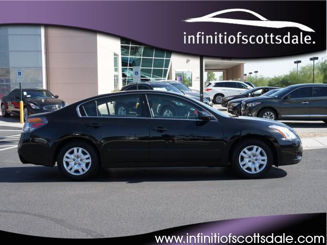 Photo of 2011 Nissan Altima