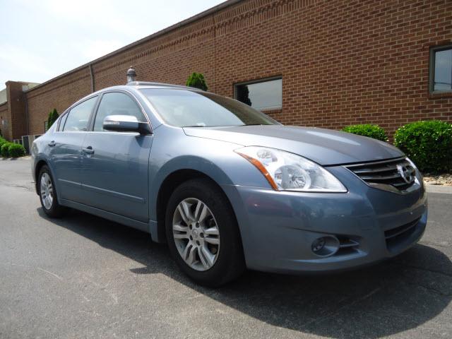 Photo of 2010 Nissan Altima