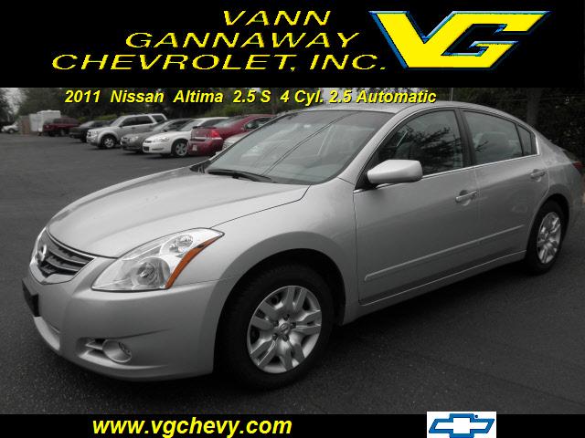 Photo of 2011 Nissan Altima