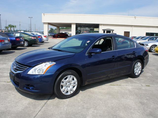 Photo of 2011 Nissan Altima