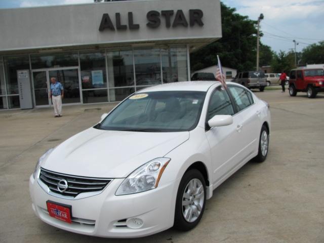 Photo of 2010 Nissan Altima