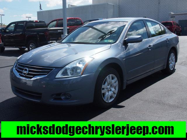 Photo of 2010 Nissan Altima