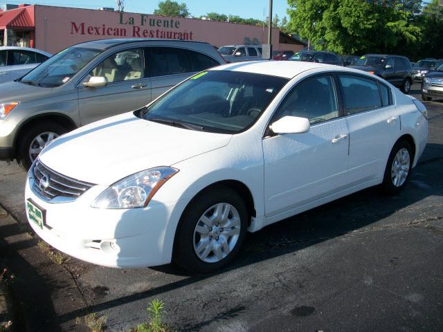 Photo of 2011 Nissan Altima