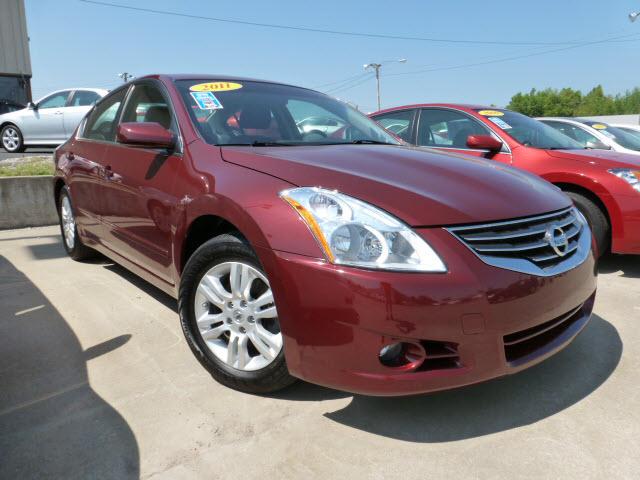 Photo of 2011 Nissan Altima