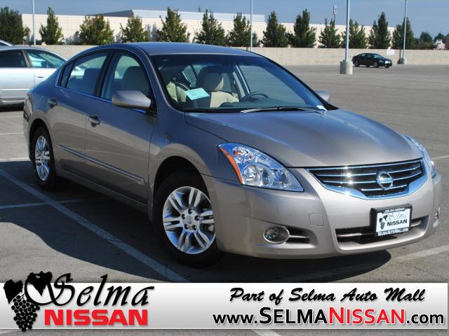 Photo of 2012 Nissan Altima