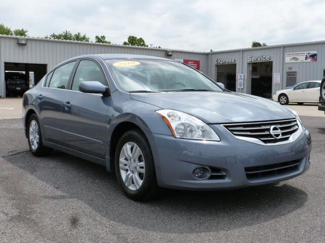 Photo of 2010 Nissan Altima
