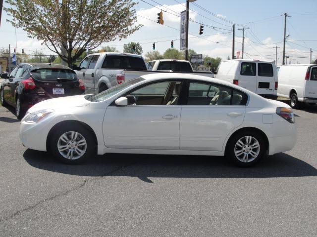 Photo of 2010 Nissan Altima