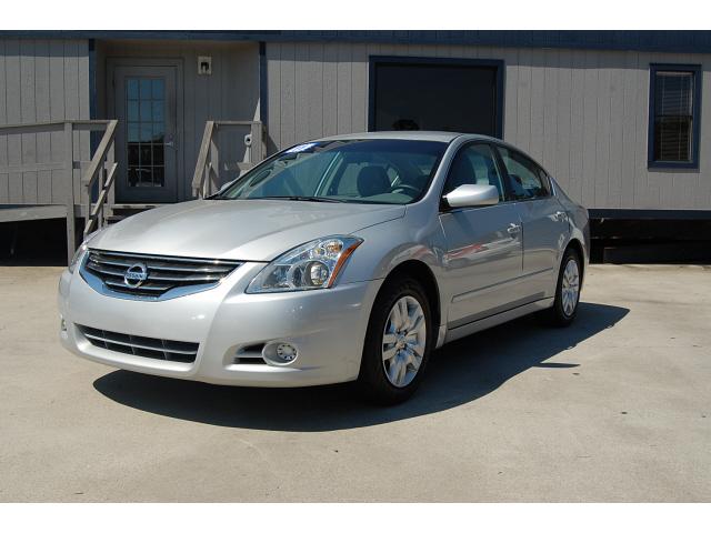 Photo of 2011 Nissan Altima