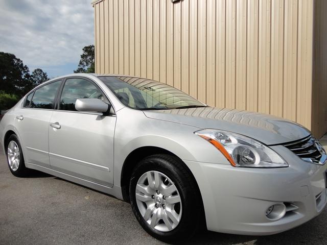 Photo of 2011 Nissan Altima
