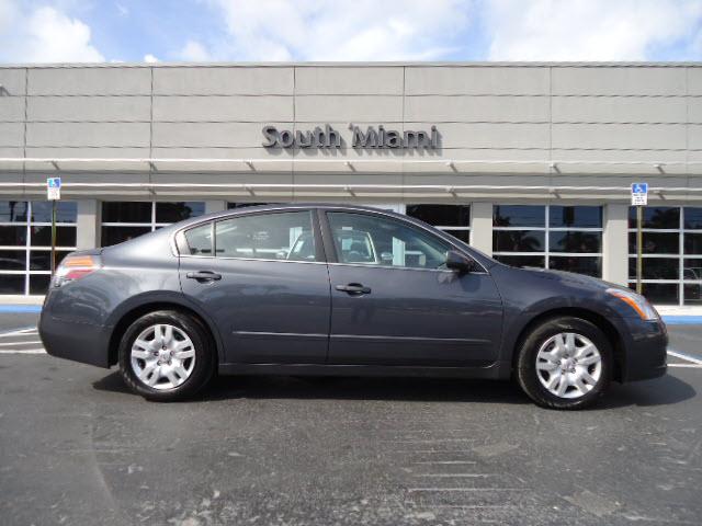 Photo of 2011 Nissan Altima