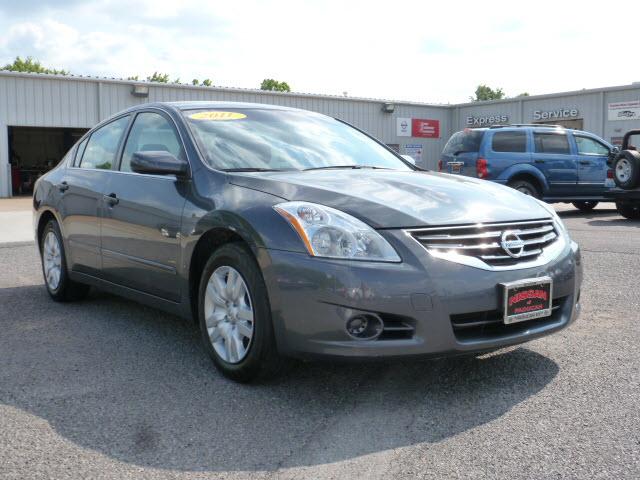 Photo of 2011 Nissan Altima
