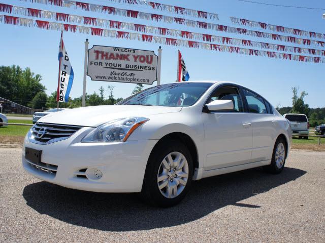 Photo of 2011 Nissan Altima