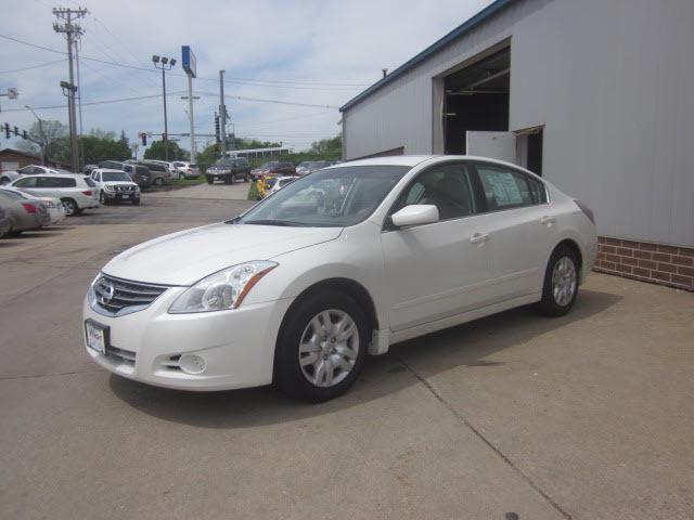 Photo of 2011 Nissan Altima