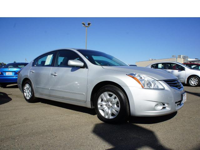 Photo of 2011 Nissan Altima