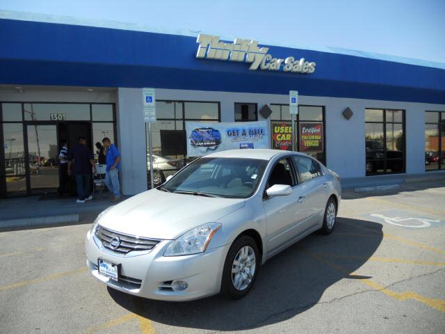 Photo of 2011 Nissan Altima